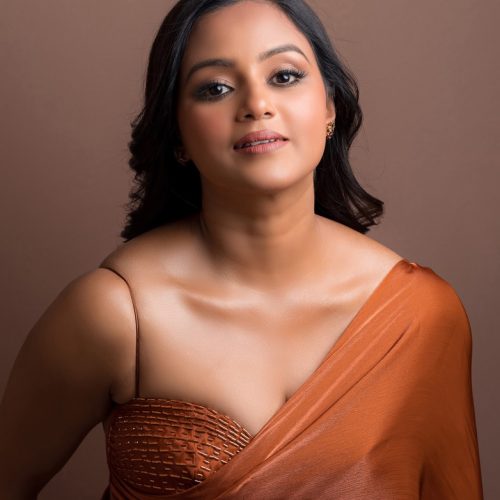 Dinakshie Priyasad Bio