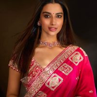 Meenaakshi Chaudhary Biography Trenddigit